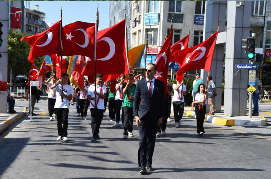 SÖKE ŞANLI ZAFERİNİ KUTLADI 